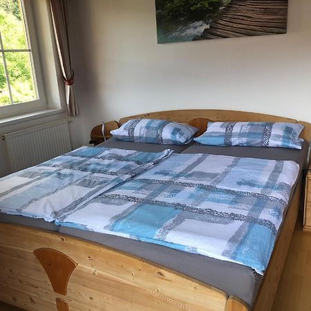 Sonnenchalet Mit Sauna Kotschach-Mauthen Exteriör bild