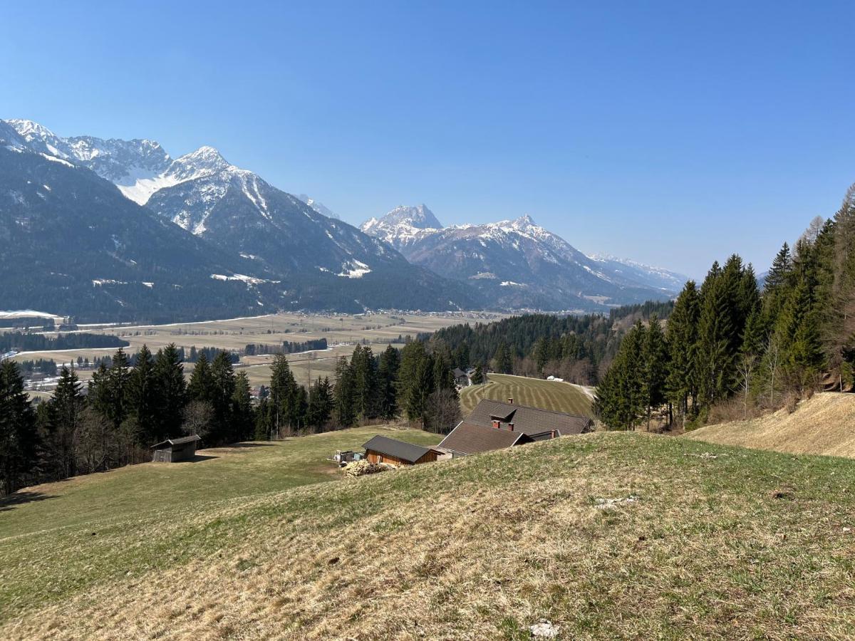 Sonnenchalet Mit Sauna Kotschach-Mauthen Exteriör bild