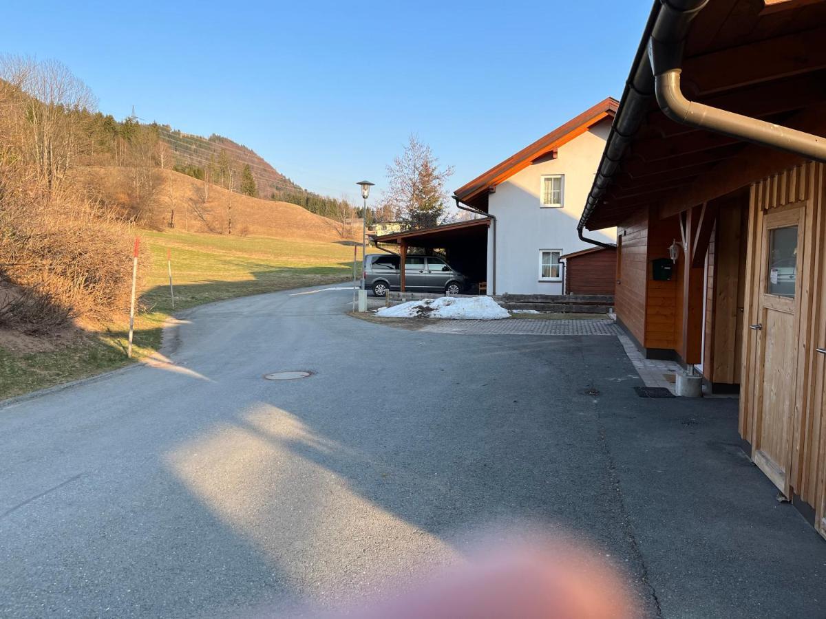 Sonnenchalet Mit Sauna Kotschach-Mauthen Exteriör bild