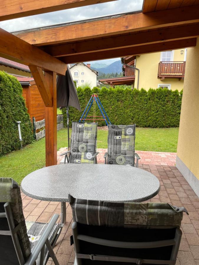 Sonnenchalet Mit Sauna Kotschach-Mauthen Exteriör bild