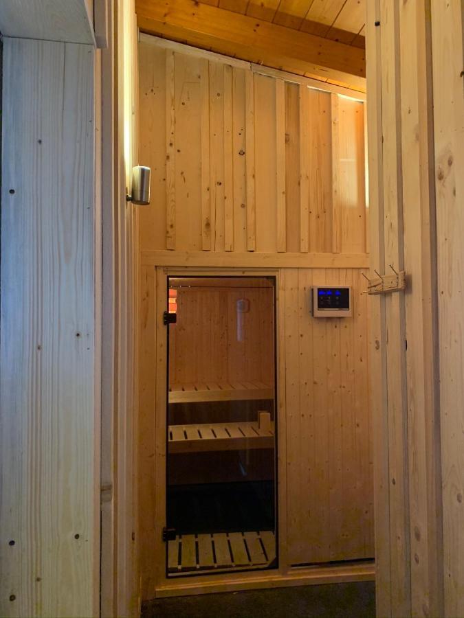 Sonnenchalet Mit Sauna Kotschach-Mauthen Exteriör bild